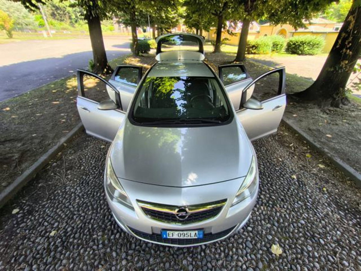 Opel Astra 1.7 CDTI 110CV 5 porte Elective (6)