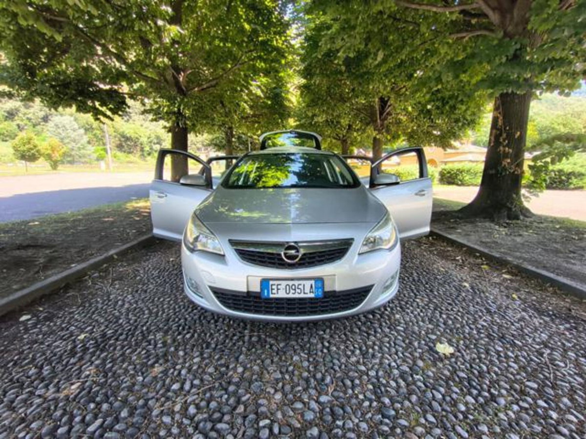 Opel Astra 1.7 CDTI 110CV 5 porte Elective (8)