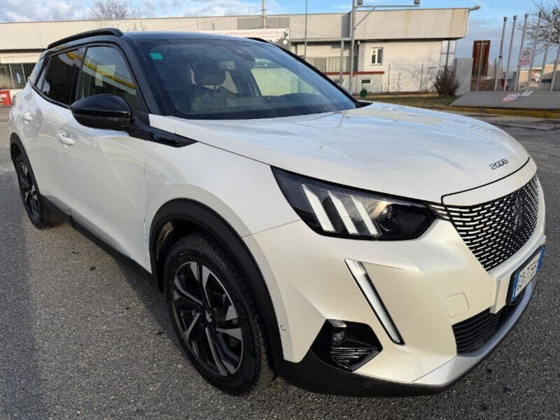 Peugeot 2008 motore elettrico 136 CV GT Line