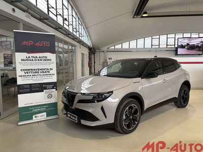 Alfa Romeo Junior 1.2 ibrida Speciale 145cv edct6 nuova