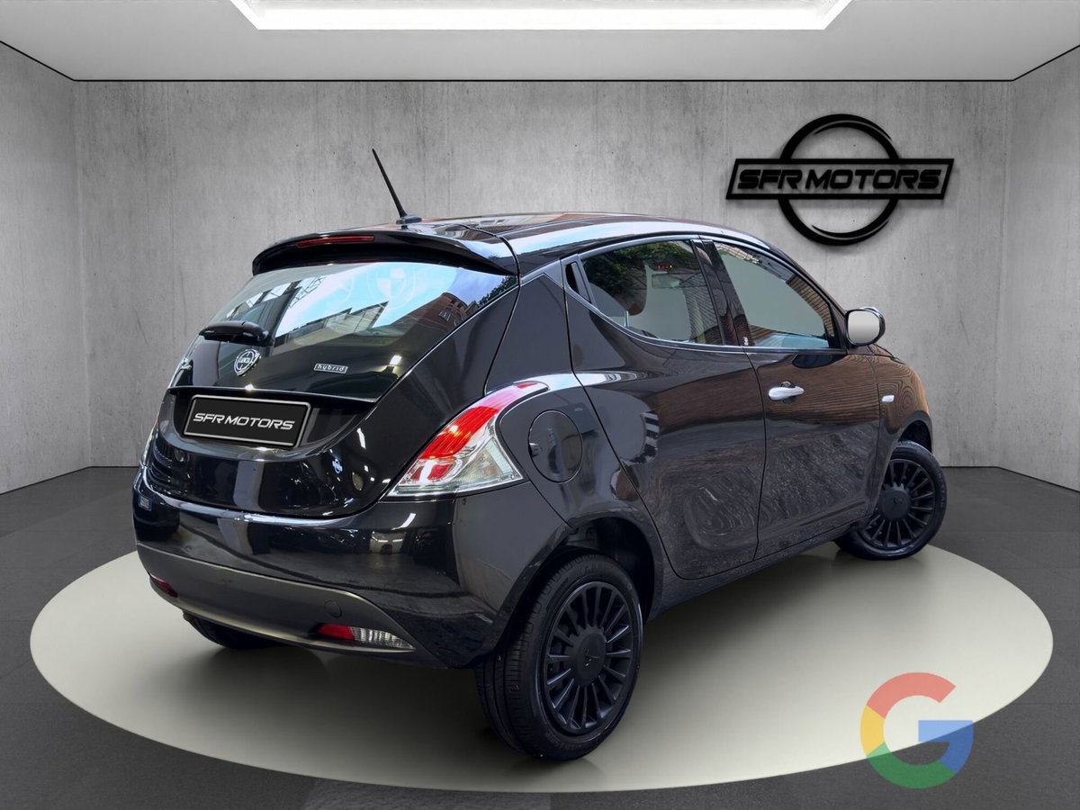Lancia Ypsilon 1.0 FireFly 5 porte S&S Hybrid Gold Plus (4)