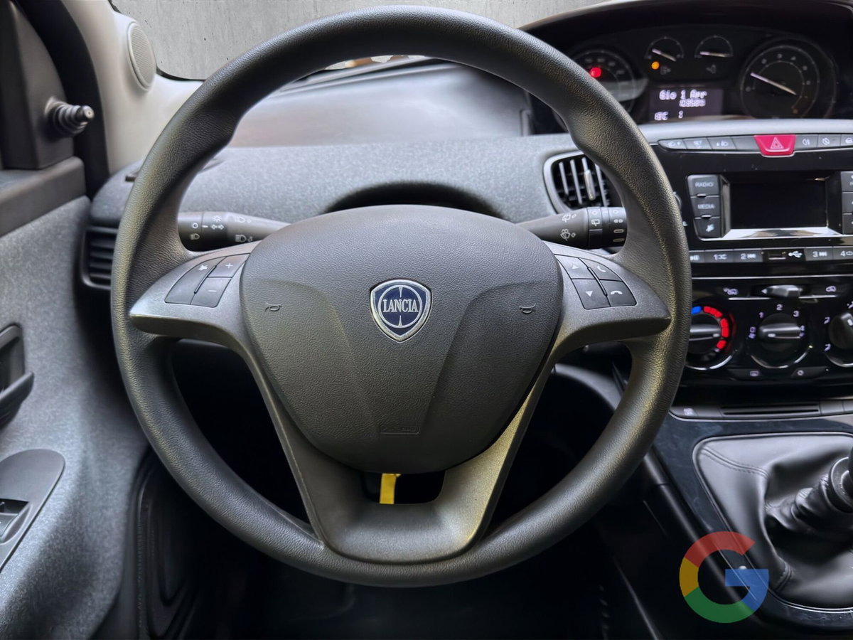 Lancia Ypsilon 1.0 FireFly 5 porte S&S Hybrid Gold Plus (8)