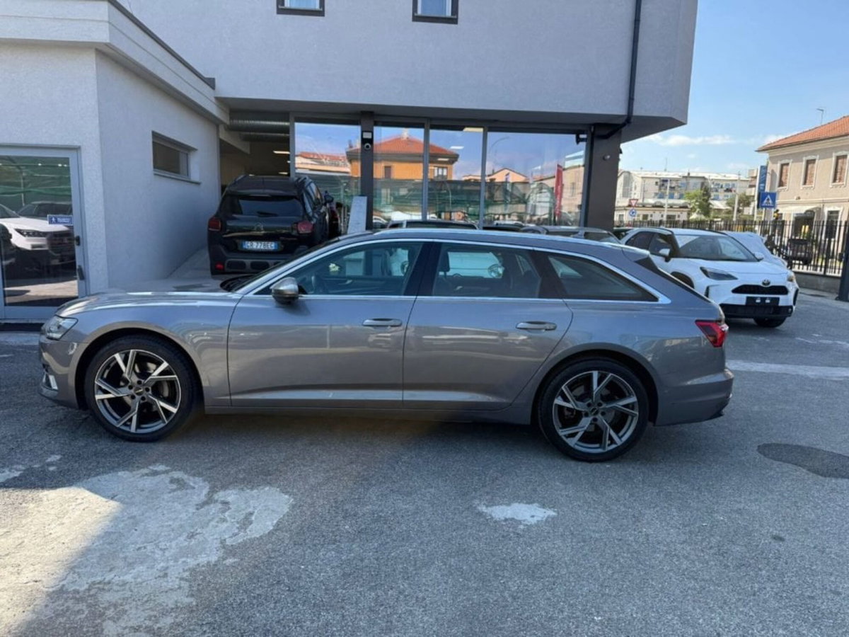 Audi A4 Avant 45 TFSI quattro S tronic Business Advanced (2)