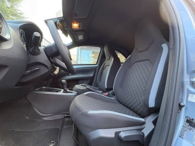 Toyota Aygo X 1.0 VVT-i 72 CV 5 porte Limited S-CVT (13)