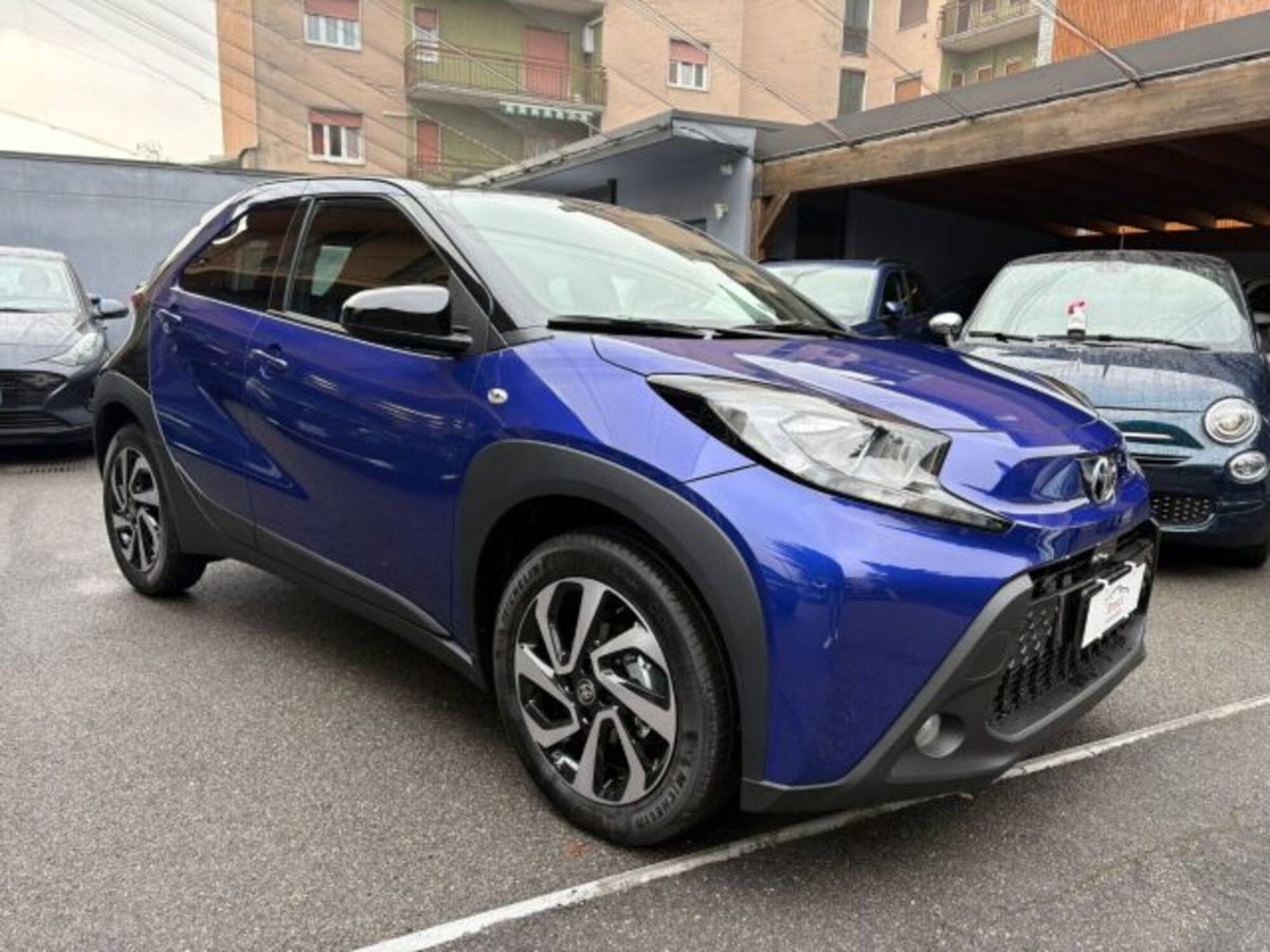 Toyota Aygo X 1.0 VVT-i 72 CV 5 porte Limited S-CVT (2)