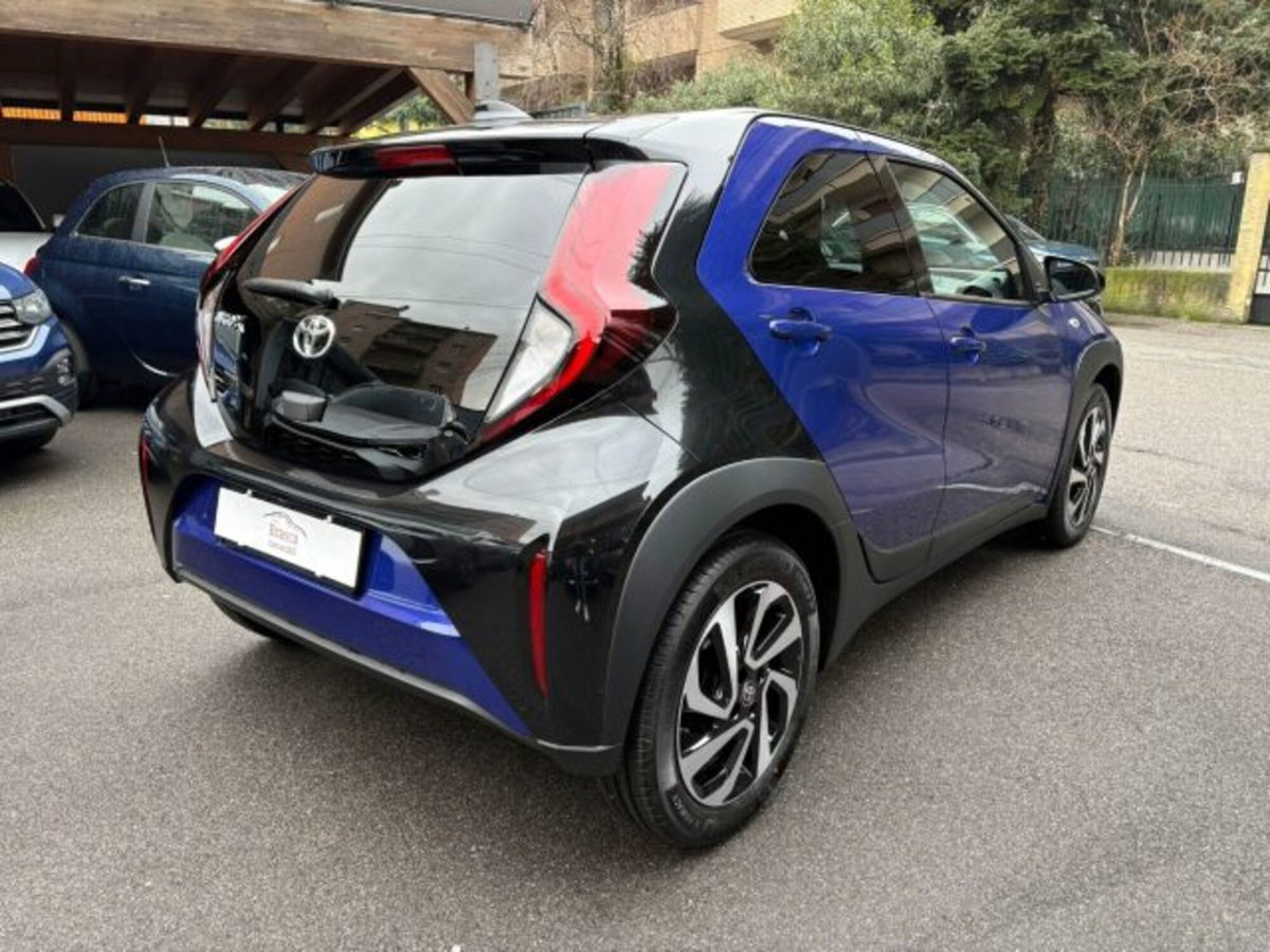 Toyota Aygo X 1.0 VVT-i 72 CV 5 porte Limited S-CVT (4)