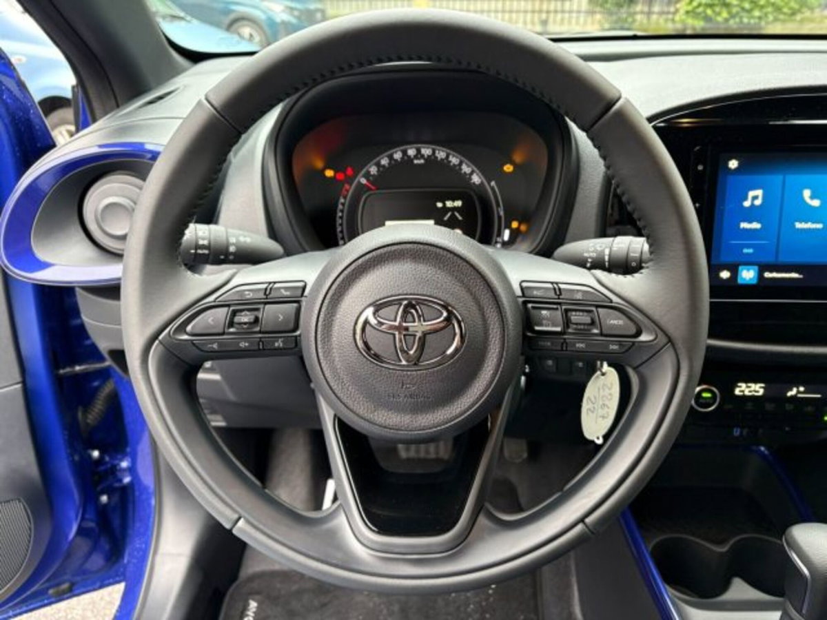 Toyota Aygo X 1.0 VVT-i 72 CV 5 porte Limited S-CVT (9)