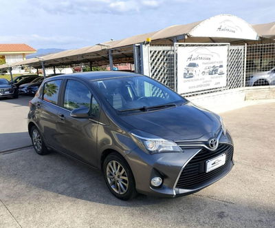 Toyota Yaris 1.0 5 porte Lounge usata