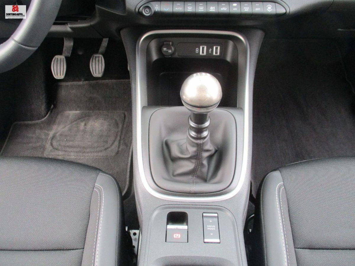Jeep Avenger 1.2 turbo Altitude fwd 100cv (12)