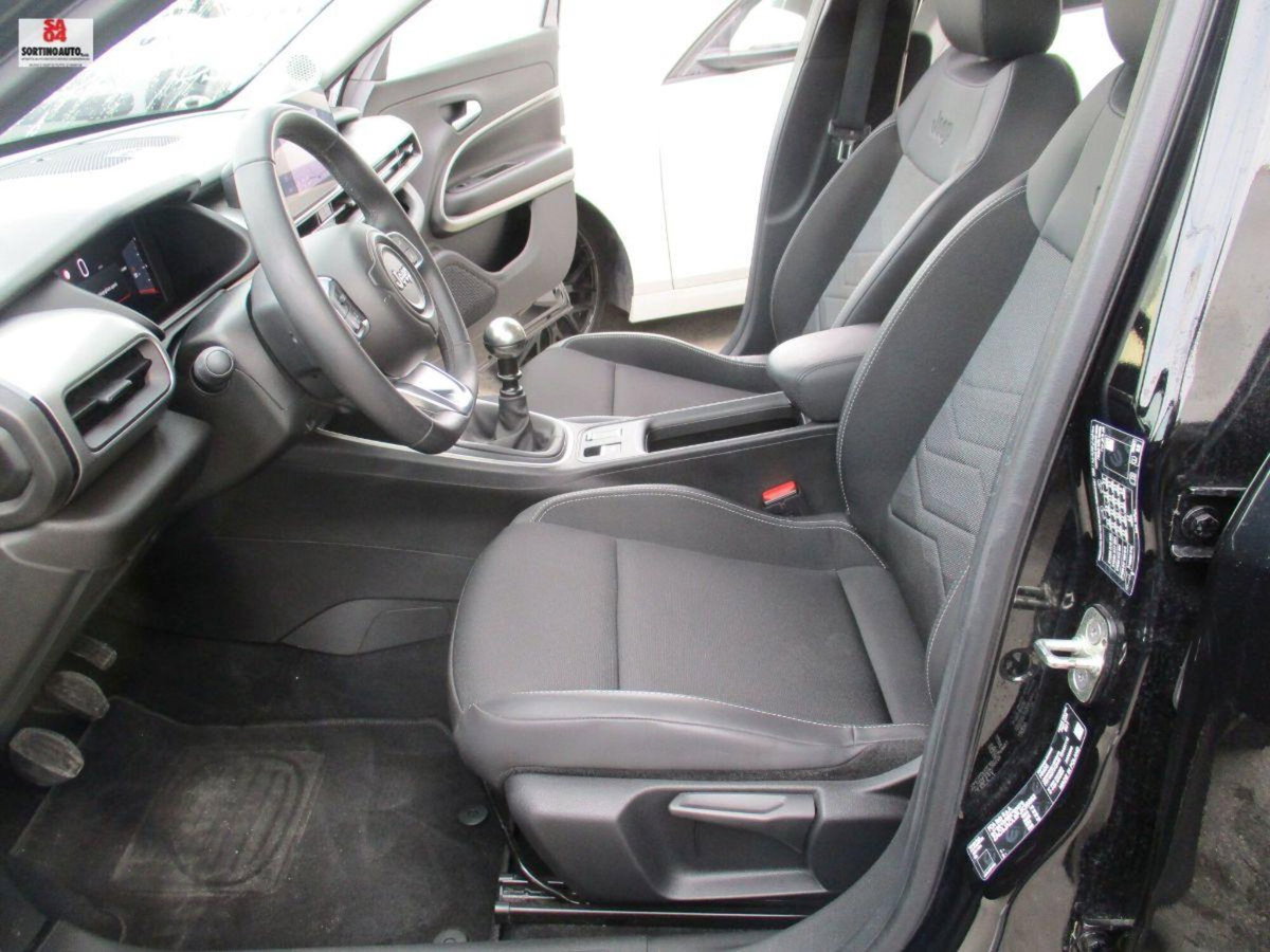 Jeep Avenger 1.2 turbo Altitude fwd 100cv (13)