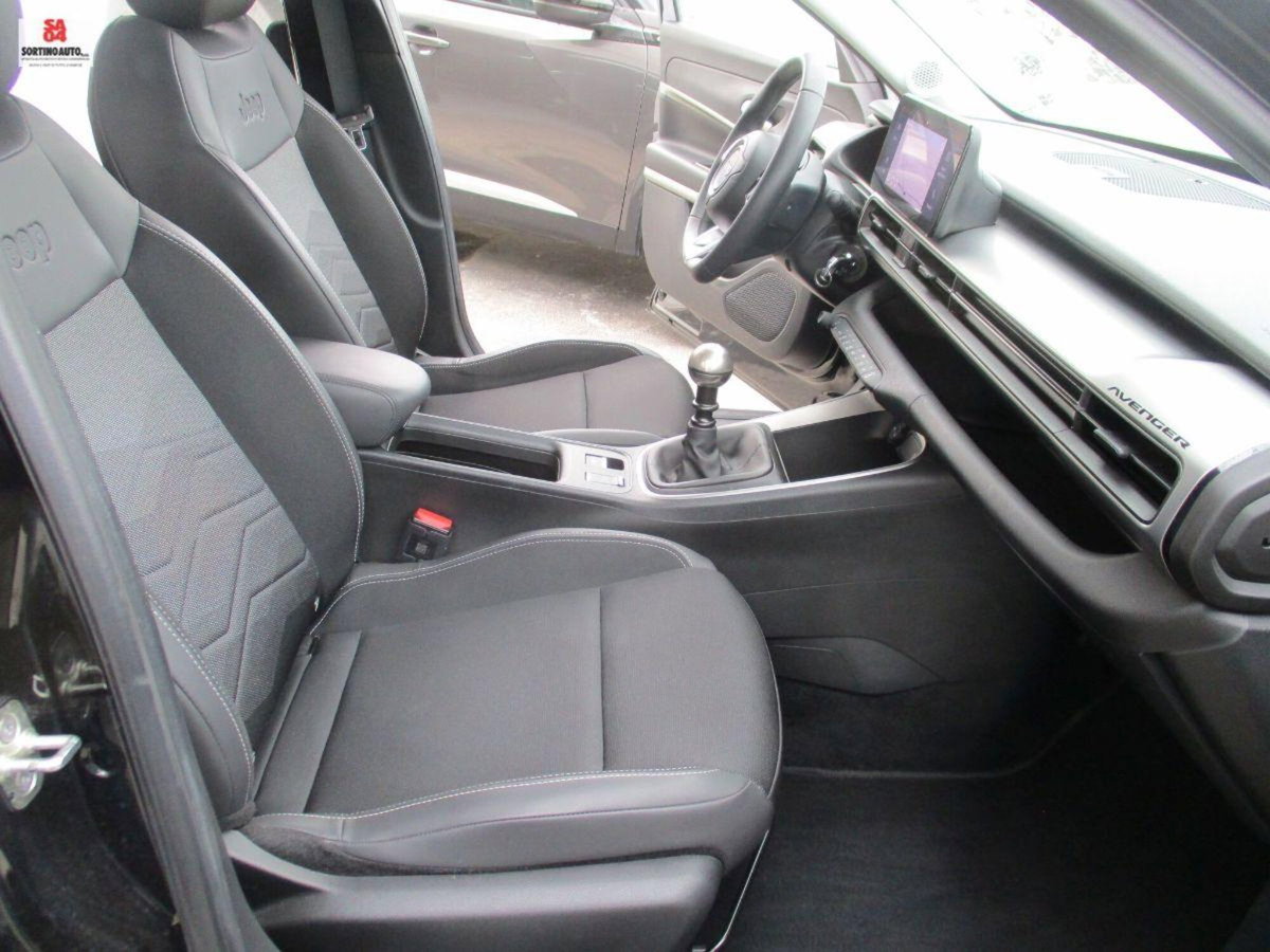 Jeep Avenger 1.2 turbo Altitude fwd 100cv (17)