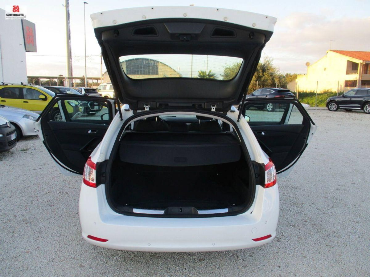 Peugeot 508 SW BlueHDi 120 EAT6 S&S Allure (17)