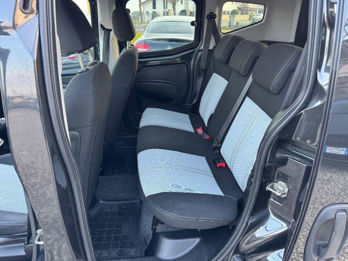 Fiat Qubo 1.4 8V 73 CV Active (12)