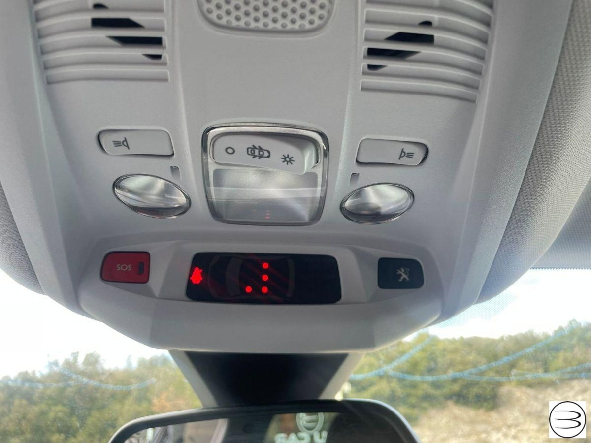 Peugeot 3008 BlueHDi 130 S&S EAT8 Allure Pack (20)