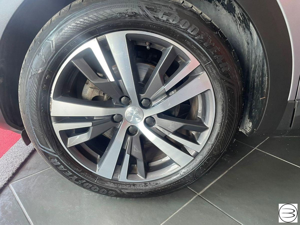 Peugeot 3008 BlueHDi 130 S&S EAT8 Allure Pack (4)