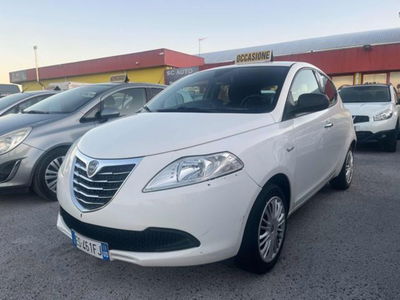 Lancia Ypsilon 1.2 69 CV 5 porte Silver usata