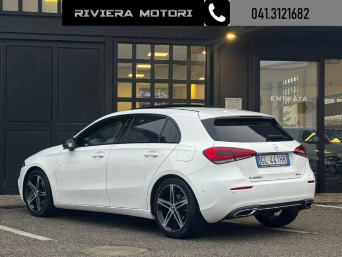 Mercedes-Benz Classe A Sedan 200 d Automatic 4Matic 4p. Sport (13)