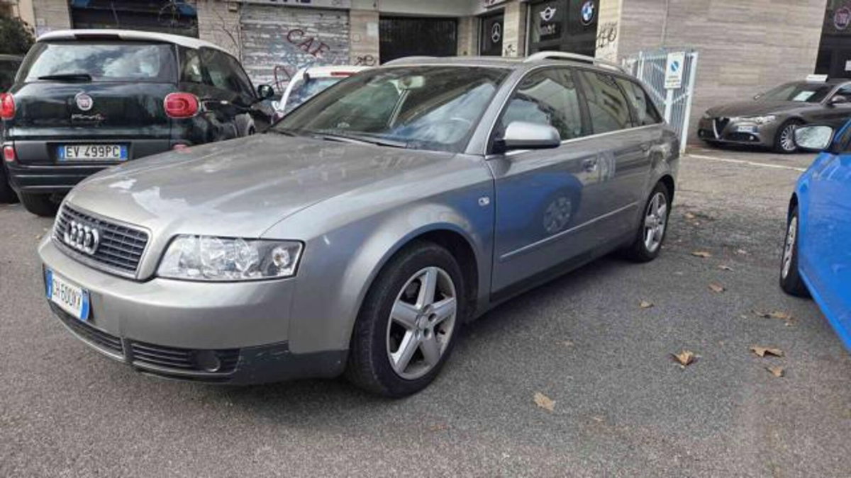 Audi A4 Avant 2.0 16V FSI cat (2)