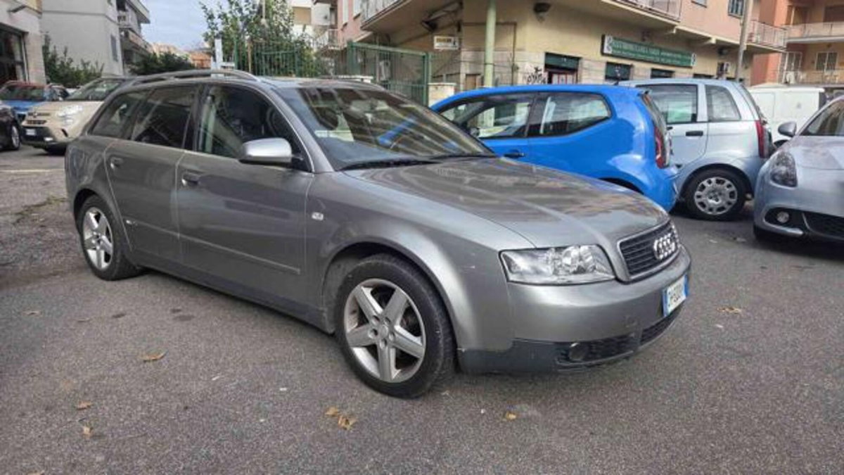 Audi A4 Avant 2.0 16V FSI cat (3)