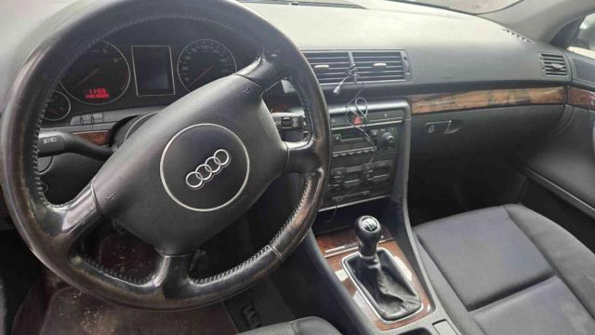 Audi A4 Avant 2.0 16V FSI cat (7)