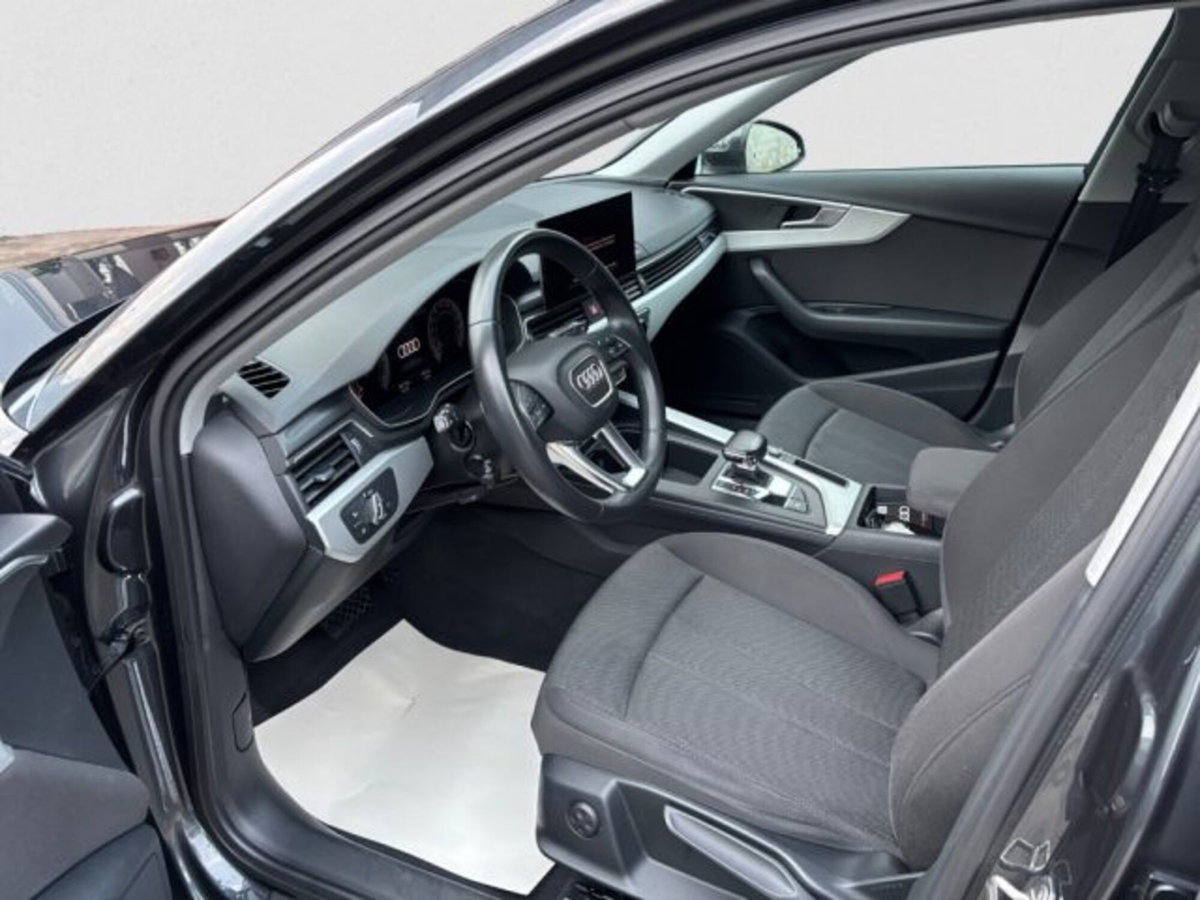 Audi A4 Avant 35 TDI/163 CV S tronic Business Advanced (10)