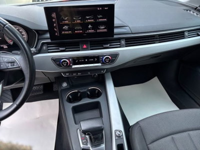 Audi A4 Avant 35 TDI/163 CV S tronic Business Advanced (12)