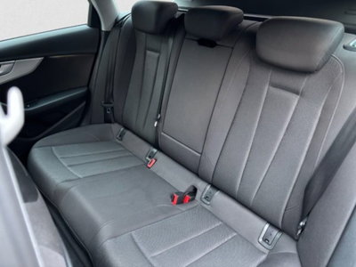 Audi A4 Avant 35 TDI/163 CV S tronic Business Advanced (14)