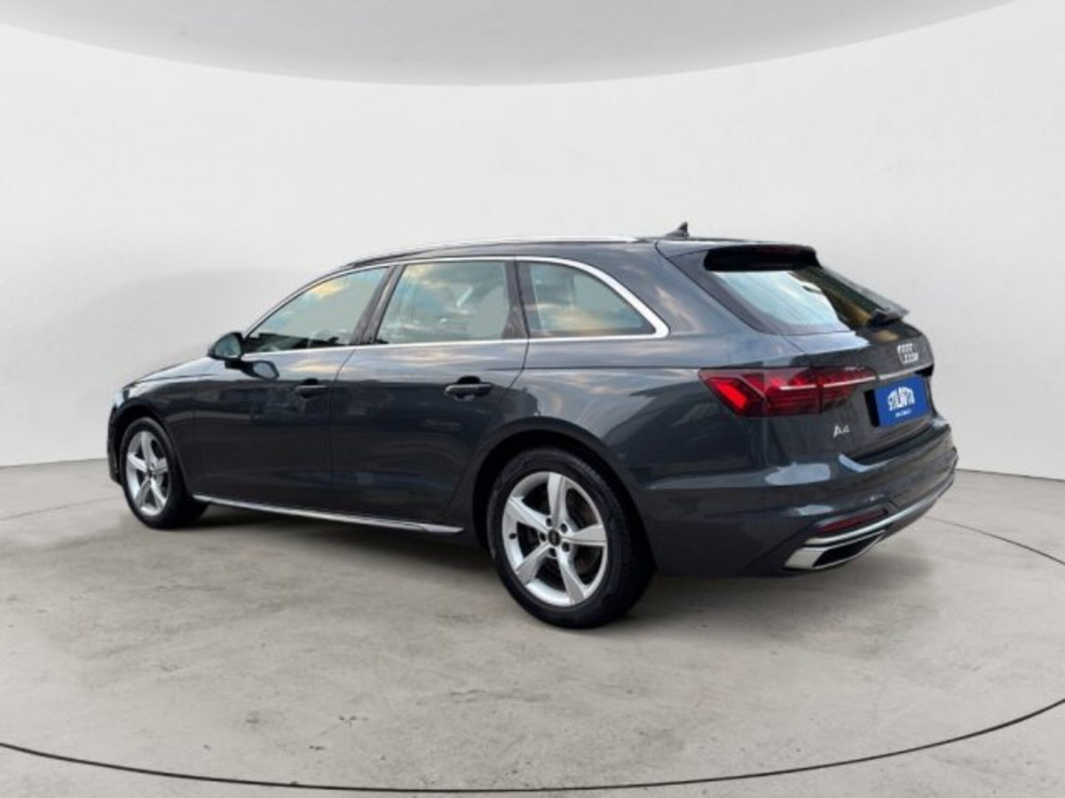 Audi A4 Avant 35 TDI/163 CV S tronic Business Advanced (3)