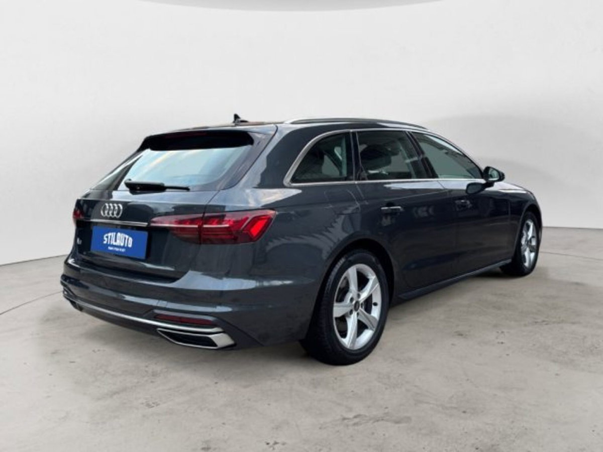Audi A4 Avant 35 TDI/163 CV S tronic Business Advanced (5)
