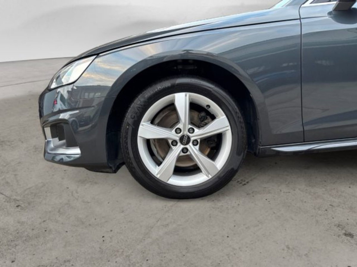 Audi A4 Avant 35 TDI/163 CV S tronic Business Advanced (8)