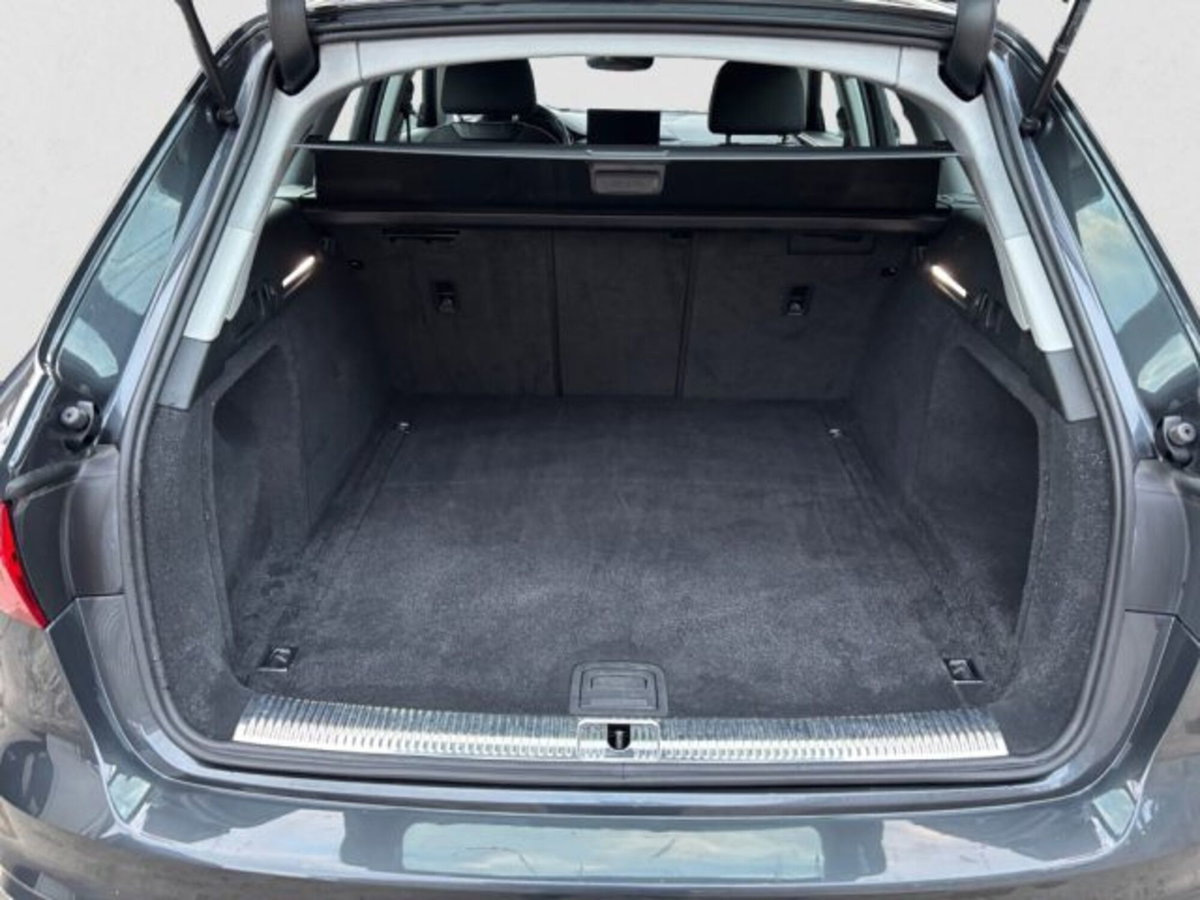 Audi A4 Avant 35 TDI/163 CV S tronic Business Advanced (9)