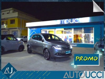 Lancia Ypsilon 1.0 FireFly 5 porte S&S Hybrid Ecochic A. Ferretti usata