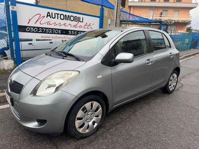 Toyota Yaris 1.0 5 porte Sol usata