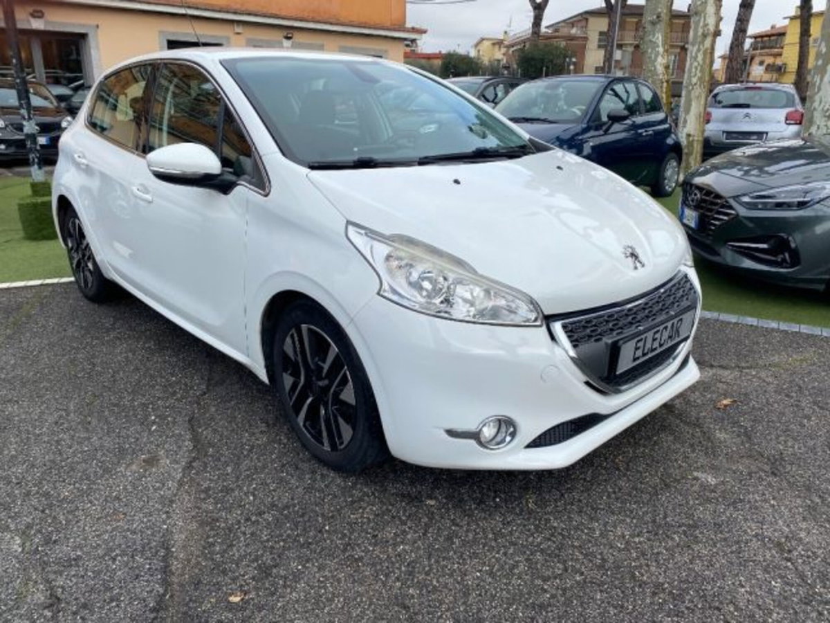 Peugeot 208 VTi 95 CV 5p. Allure (3)