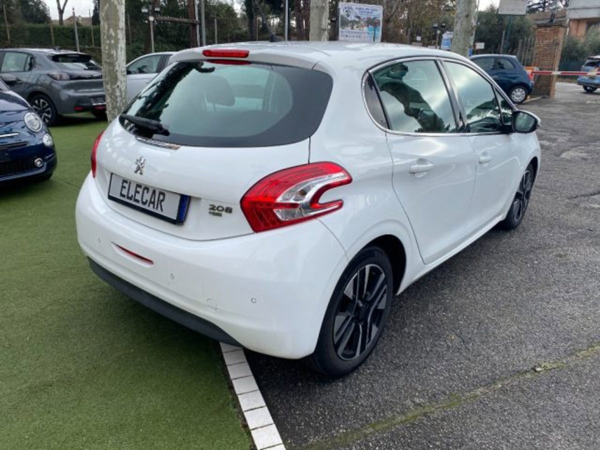 Peugeot 208 VTi 95 CV 5p. Allure (4)