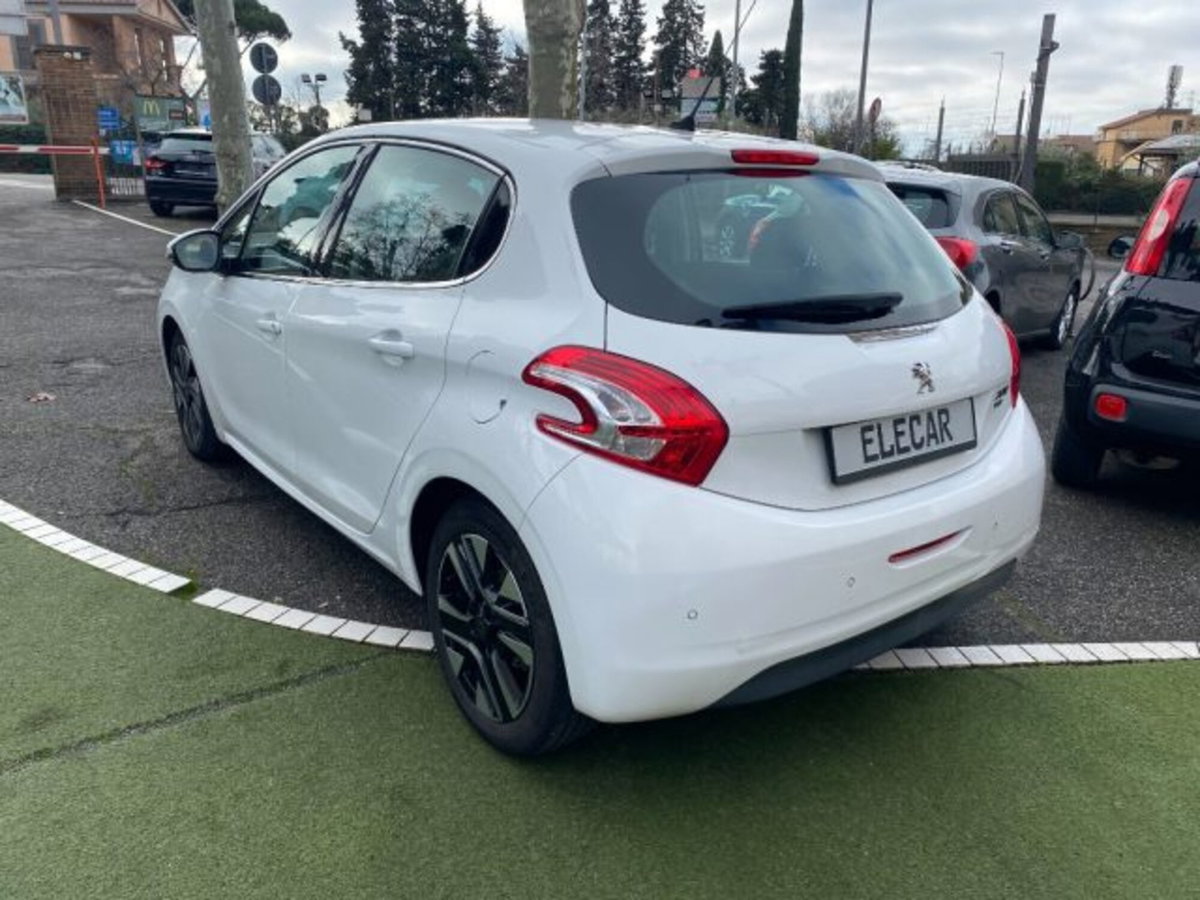 Peugeot 208 VTi 95 CV 5p. Allure (6)