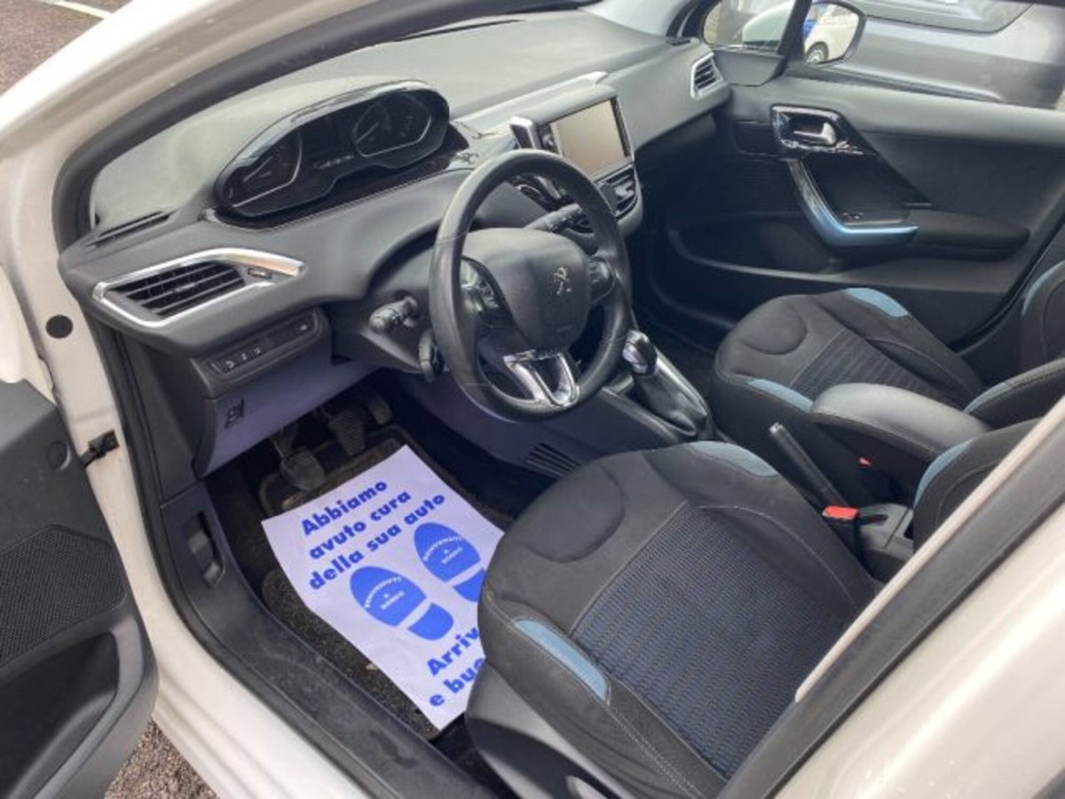 Peugeot 208 VTi 95 CV 5p. Allure (7)