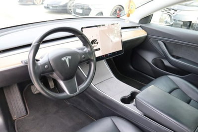 Tesla Model 3 Model 3 Standard RWD Plus (12)