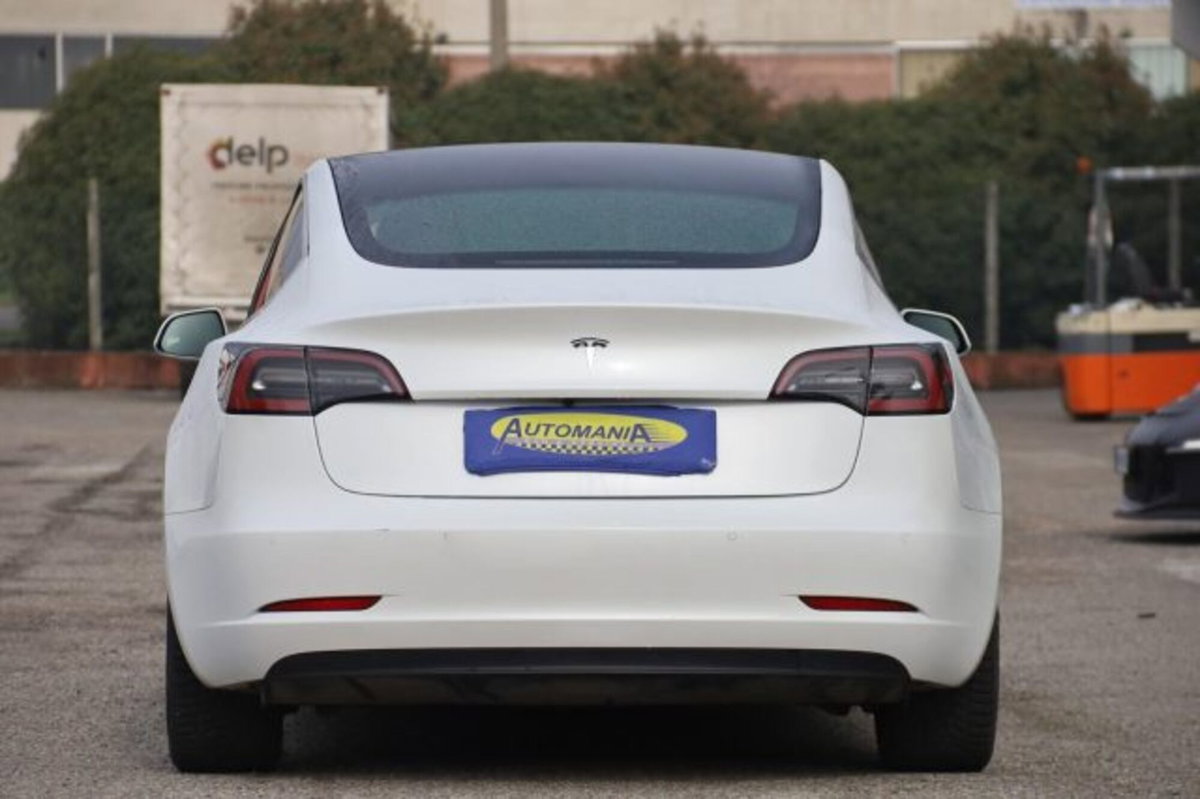 Tesla Model 3 Model 3 Standard RWD Plus (4)