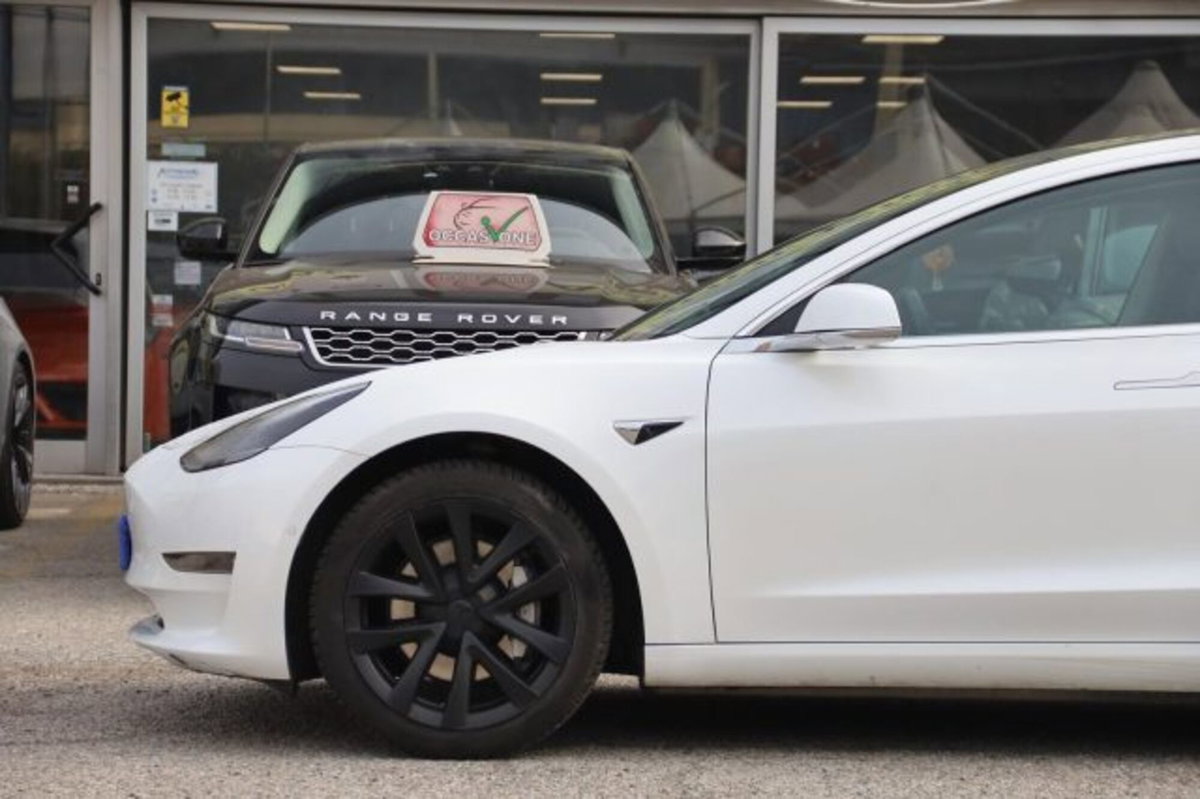 Tesla Model 3 Model 3 Standard RWD Plus (5)