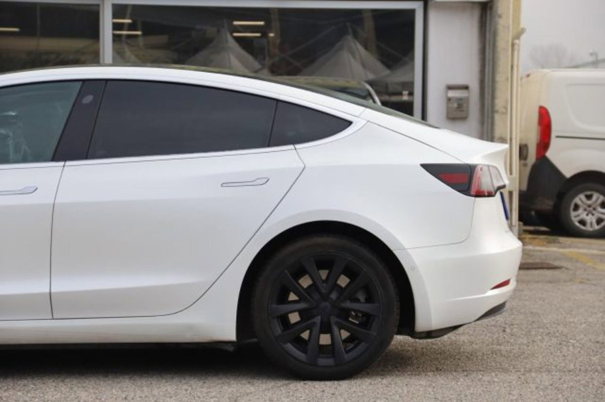 Tesla Model 3 Model 3 Standard RWD Plus (6)