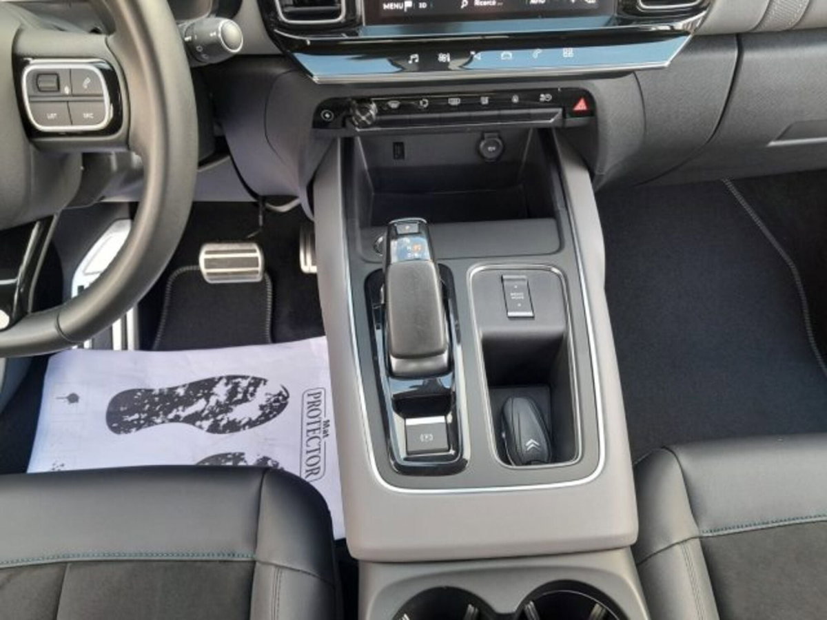 Citroen C5 Aircross Aircross Hybrid 225 E-EAT8 Shine (10)