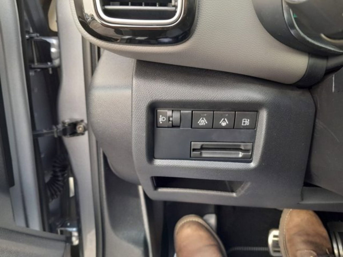 Citroen C5 Aircross Aircross Hybrid 225 E-EAT8 Shine (16)