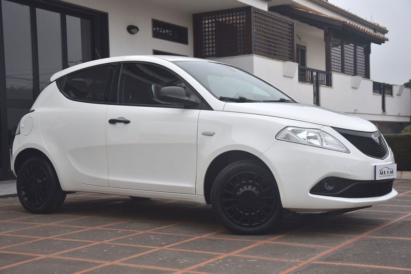 Lancia Ypsilon 1.2 69 CV 5 porte S&S Elefantino Blu