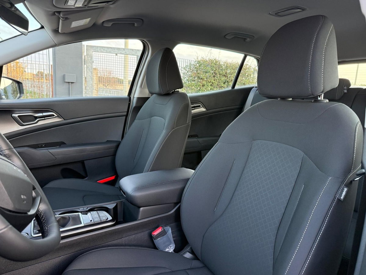 Kia Sportage 1.6 CRDi MHEV Business (10)