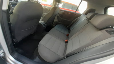Volkswagen Golf 1.6 TDI DPF 5p. Highline (14)