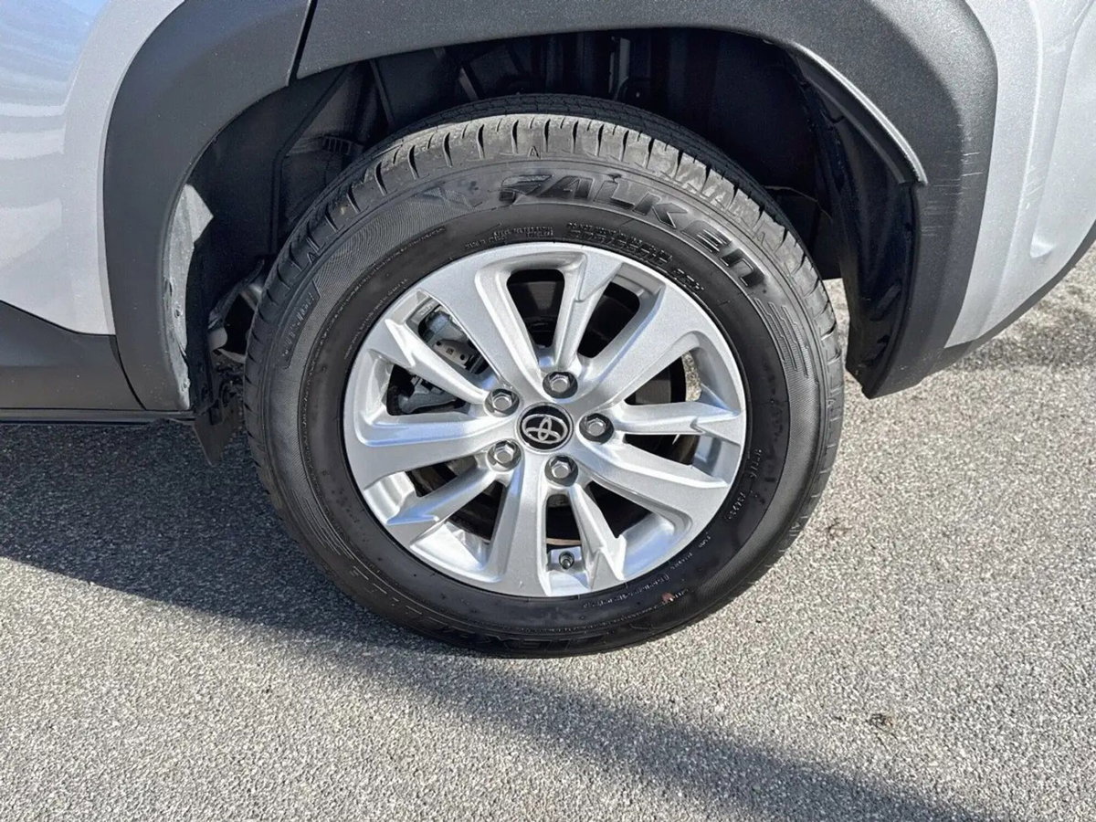 Toyota Yaris Cross 1.5 Hybrid 5p. E-CVT AWD-i Adventure (14)
