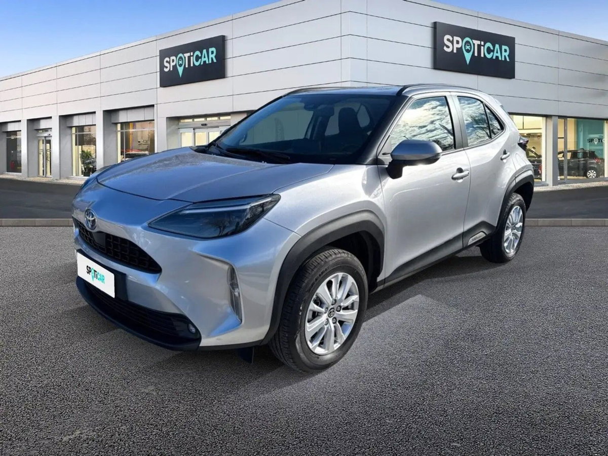Toyota Yaris Cross 1.5 Hybrid 5p. E-CVT AWD-i Adventure (2)