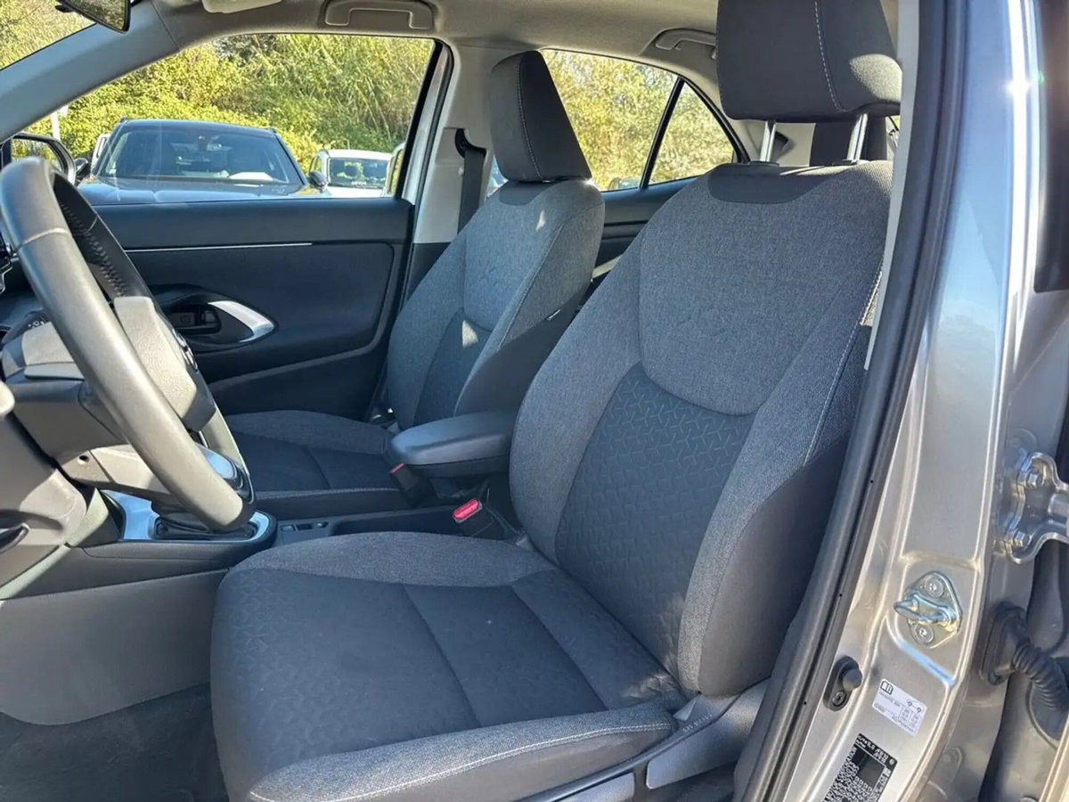 Toyota Yaris Cross 1.5 Hybrid 5p. E-CVT AWD-i Adventure (4)