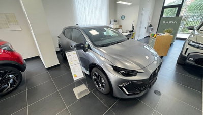 Renault Clio Full Hybrid E-Tech 145 CV 5 porte Techno (10)